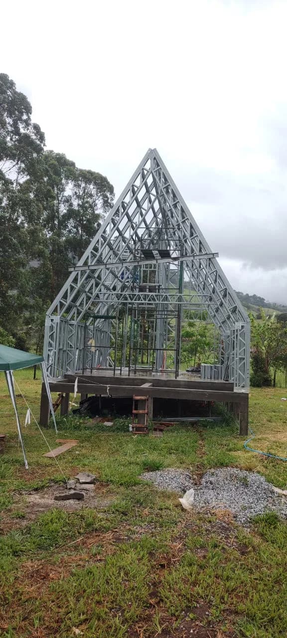 Estrutura Steel Frame pré-fabricada com precisão industrial